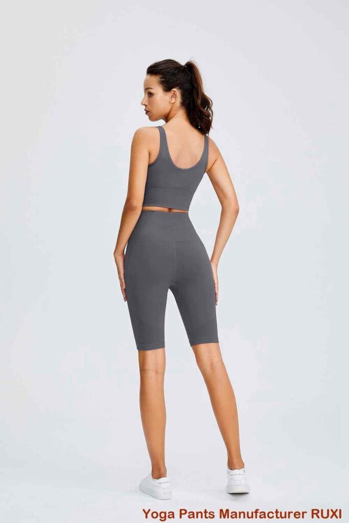 barqaror yoga shortilari