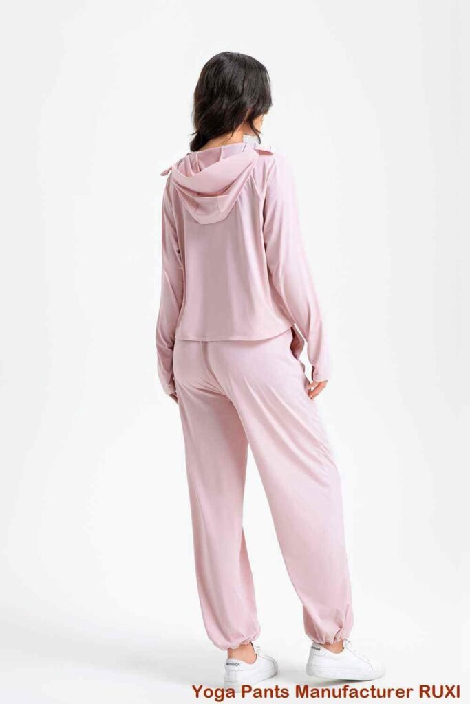 yoga uchun eng yaxshi kiyim